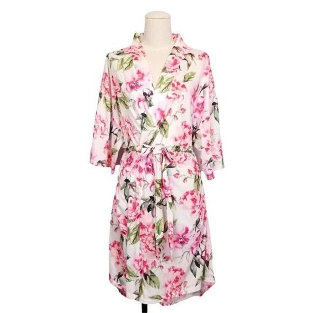 ✨Show Me Your MuMu Rose Print Robe O/S✨ - Picture 6 of 9